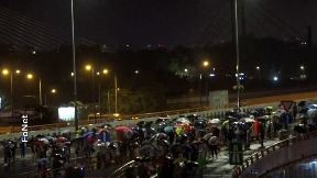 Saobraćaj i dalje zaustavljen